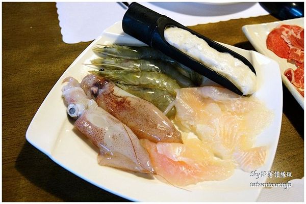 京宴屋涮涮鍋：再訪C/P值爆表【京宴屋溫體牛吃到飽】