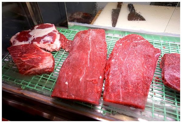 京宴屋涮涮鍋：溫體牛肉鴛鴦鍋吃到飽【京宴屋涮涮鍋】