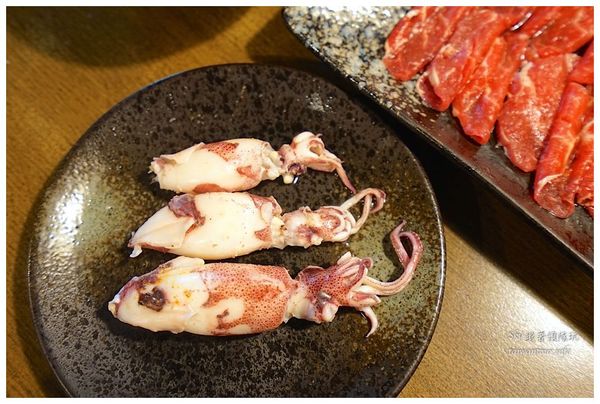 京宴屋涮涮鍋：溫體牛肉鴛鴦鍋吃到飽【京宴屋涮涮鍋】