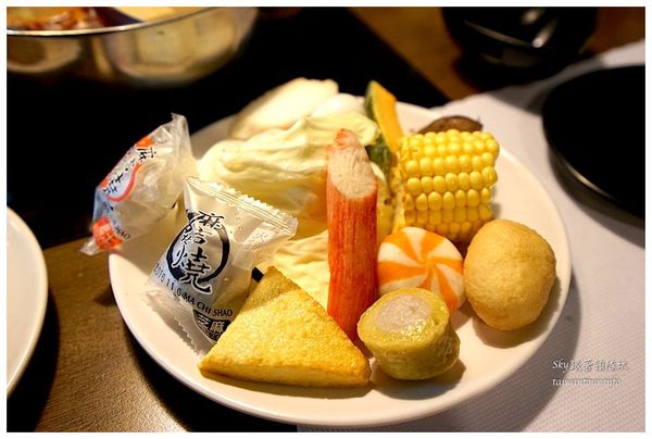 京宴屋涮涮鍋：溫體牛肉鴛鴦鍋吃到飽【京宴屋涮涮鍋】