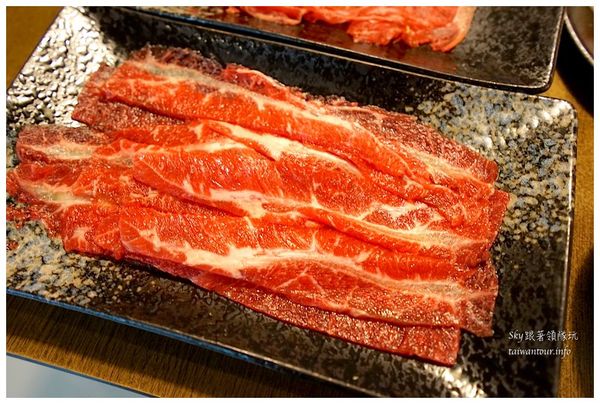 京宴屋涮涮鍋：溫體牛肉鴛鴦鍋吃到飽【京宴屋涮涮鍋】