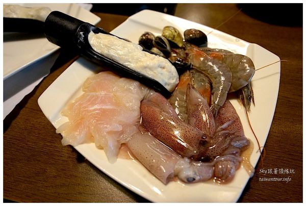 京宴屋涮涮鍋：溫體牛肉鴛鴦鍋吃到飽【京宴屋涮涮鍋】