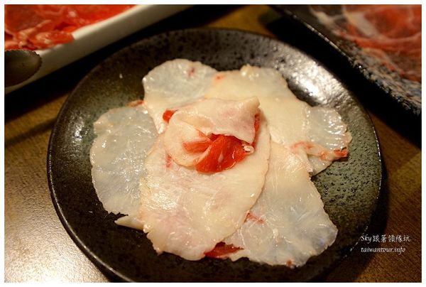 京宴屋涮涮鍋：溫體牛肉鴛鴦鍋吃到飽【京宴屋涮涮鍋】