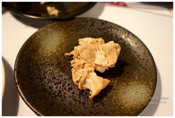 京宴屋涮涮鍋：溫體牛肉鴛鴦鍋吃到飽【京宴屋涮涮鍋】