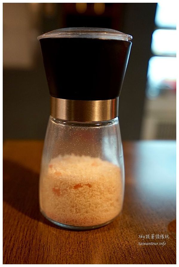 京宴屋涮涮鍋：溫體牛肉鴛鴦鍋吃到飽【京宴屋涮涮鍋】