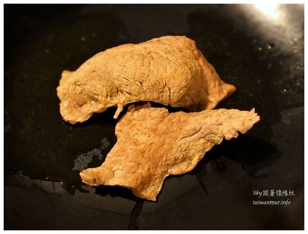 京宴屋涮涮鍋：溫體牛肉鴛鴦鍋吃到飽【京宴屋涮涮鍋】