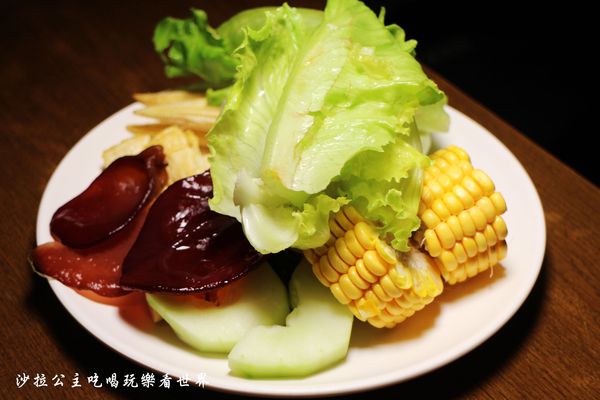 京宴屋涮涮鍋:板橋火鍋吃到飽『京宴屋』溫體牛吃到飽