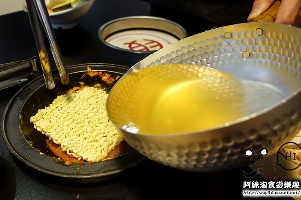 【新北韓式】劉震川日韓風味鍋-新吃法!韓式銅盤烤肉加火鍋，可獨享可分享，兩種美味一次滿足．新莊美食/火烤兩吃/煎餅/炸雞/部隊鍋