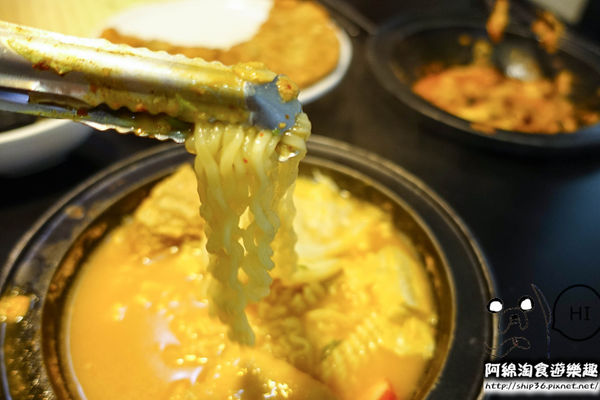 【新北韓式】劉震川日韓風味鍋-新吃法!韓式銅盤烤肉加火鍋，可獨享可分享，兩種美味一次滿足．新莊美食/火烤兩吃/煎餅/炸雞/部隊鍋