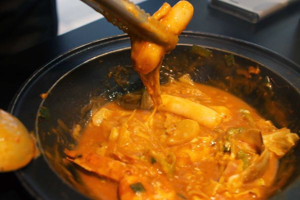 【新莊餐廳】劉震川日韓大食館-韓式料理火烤兩吃個人火鍋