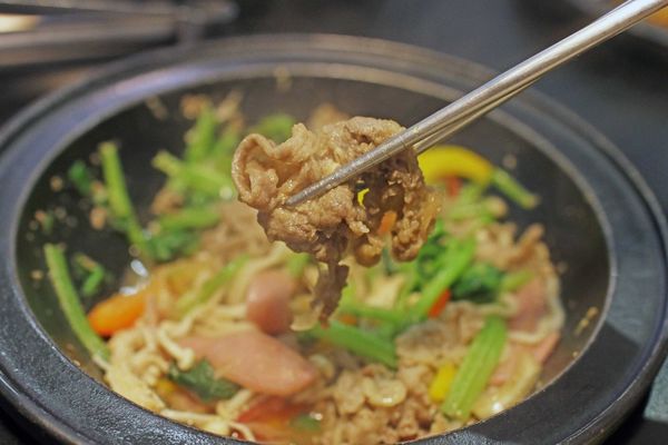 【新莊餐廳】劉震川日韓大食館-韓式料理火烤兩吃個人火鍋