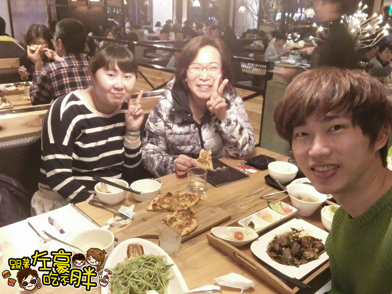 12765548_10153353079176615_271786732_o