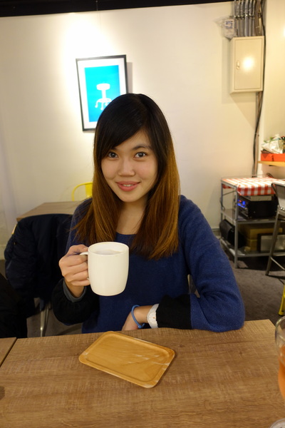 找地方坐Have a Seat:(胖樺食記)捷運中山站提供美味咖哩與好喝飲品的「找地方坐Have a Seat」。寧靜愉悅的慵懶空間。