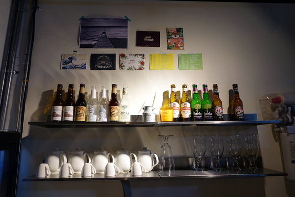 找地方坐Have a Seat:(胖樺食記)捷運中山站提供美味咖哩與好喝飲品的「找地方坐Have a Seat」。寧靜愉悅的慵懶空間。