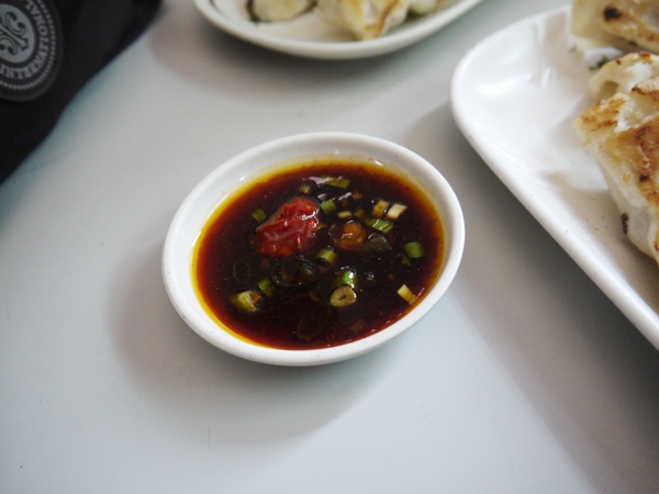 南京水餃鍋貼專賣店：[台中西區]南京水餃鍋貼專賣，鍋貼真的很不賴~可以去認識看看。