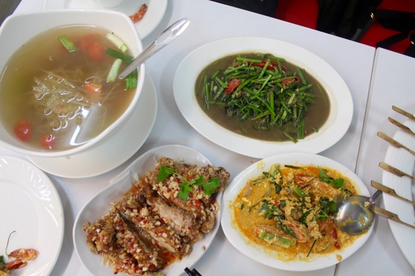 吉米thai•泰式料理：[台南]東區泰式小吃 平價好味道 吉米thai•泰式料理