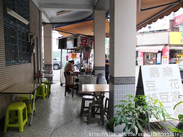 嘉樂豆花：【美食特搜。屏東市】嘉樂豆花。在地二十年豆花老店 冷熱甜湯通通有 傳統古早味下午茶