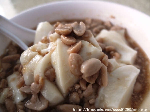 嘉樂豆花：【美食特搜。屏東市】嘉樂豆花。在地二十年豆花老店 冷熱甜湯通通有 傳統古早味下午茶