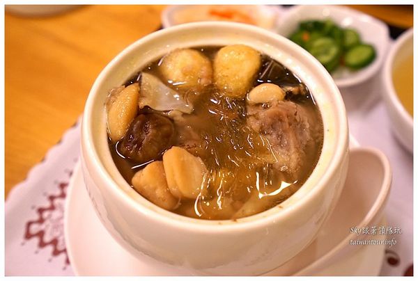 茶味真屋.阿明佛跳牆：三井旁高C/P值燉品【茶味真屋.阿明佛跳牆】