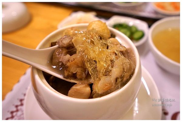 茶味真屋.阿明佛跳牆：三井旁高C/P值燉品【茶味真屋.阿明佛跳牆】