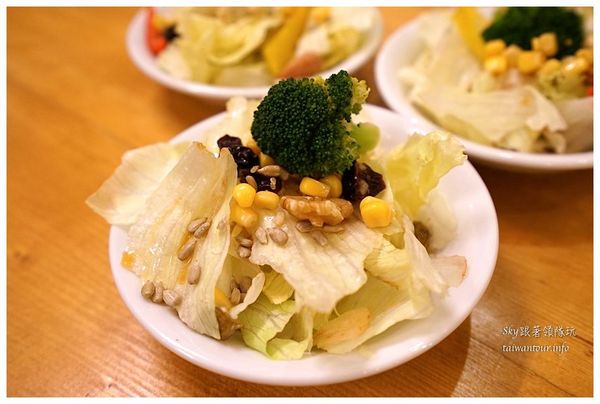 茶味真屋.阿明佛跳牆：三井旁高C/P值燉品【茶味真屋.阿明佛跳牆】