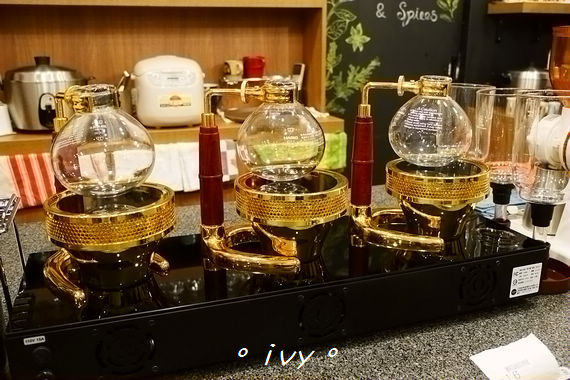 腰果花:新竹公道五。腰果花砧板原食料理