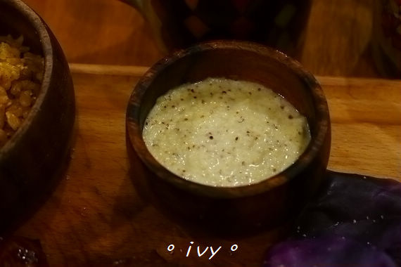 腰果花:新竹公道五。腰果花砧板原食料理