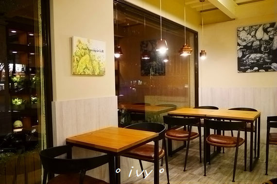 腰果花:新竹公道五。腰果花砧板原食料理