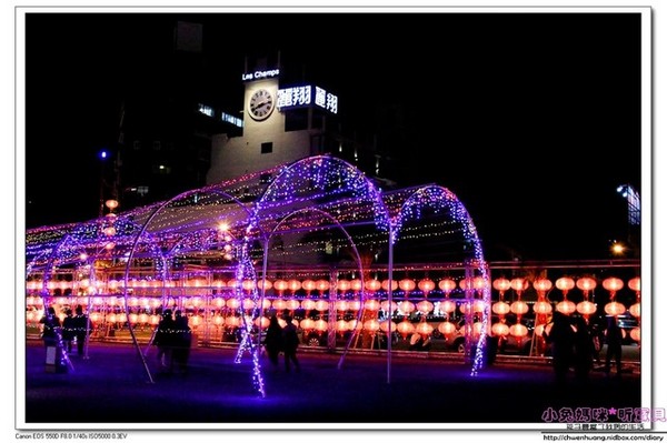 花蓮東大門國際觀光夜市:2016花蓮東大門夜市+花蓮太平洋燈會/排隊美食小吃/第一家烤肉/法式棺材板/炸螃蟹/妙不可言果汁/北港春捲