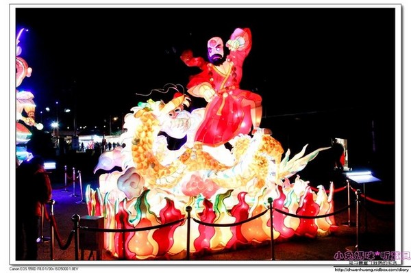 花蓮東大門國際觀光夜市:2016花蓮東大門夜市+花蓮太平洋燈會/排隊美食小吃/第一家烤肉/法式棺材板/炸螃蟹/妙不可言果汁/北港春捲