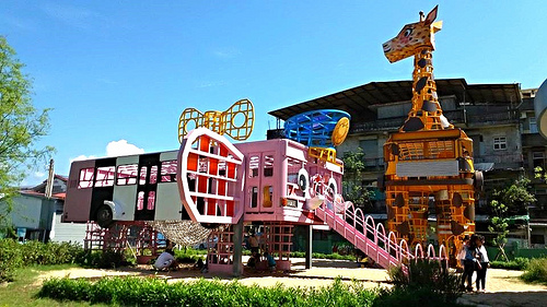 幸福轉運站：【宜蘭景點】幸福轉運站~瘋幾米繽紛的新據點