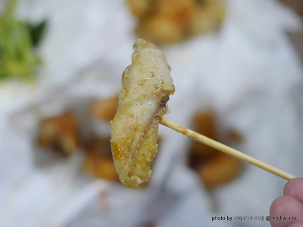 偉哥鹽酥雞(嶺東店)：【食記】台中偉哥鹽酥雞-嶺東店@南屯精密機械科學園區&嶺東科大 : 口感酥脆, 味道多元, 醬不醬都不差的海線老字號