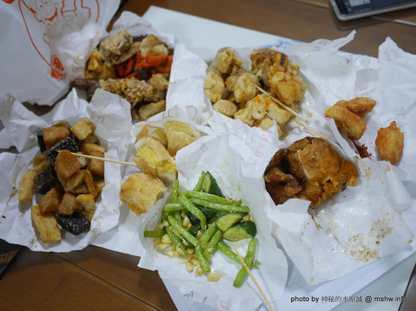 偉哥鹽酥雞(嶺東店)：【食記】台中偉哥鹽酥雞-嶺東店@南屯精密機械科學園區&嶺東科大 : 口感酥脆, 味道多元, 醬不醬都不差的海線老字號