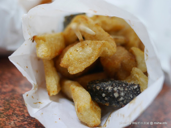 偉哥鹽酥雞(嶺東店)：【食記】台中偉哥鹽酥雞-嶺東店@南屯精密機械科學園區&嶺東科大 : 口感酥脆, 味道多元, 醬不醬都不差的海線老字號