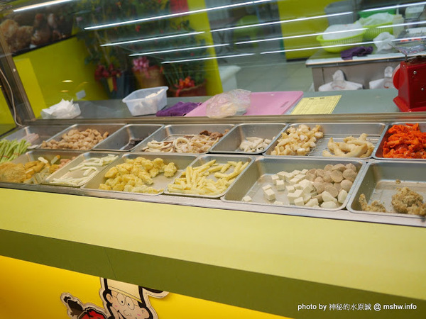 偉哥鹽酥雞(嶺東店)：【食記】台中偉哥鹽酥雞-嶺東店@南屯精密機械科學園區&嶺東科大 : 口感酥脆, 味道多元, 醬不醬都不差的海線老字號