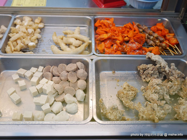 偉哥鹽酥雞(嶺東店)：【食記】台中偉哥鹽酥雞-嶺東店@南屯精密機械科學園區&嶺東科大 : 口感酥脆, 味道多元, 醬不醬都不差的海線老字號