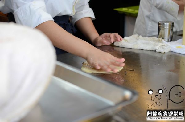 【台北異國美食】【北捷忠孝敦化站】MAMAK檔星馬料理-多國混血的星馬熱炒路邊攤美食．馬來西亞/香酥塔餅/東區異國美食/捷運忠孝敦化美食