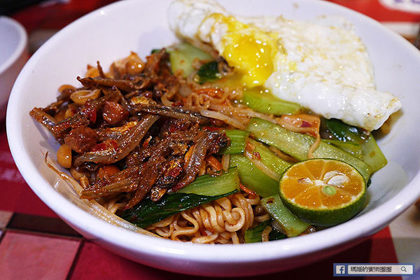 【Mamak檔】馬來西亞餐廳。星馬料理。東區排隊美食。捷運忠孝敦化美食