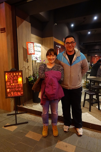 薑母六三：(胖樺食記)民生東路薑母鴨及熱炒一次滿足「薑母六三」。奢華紅蟳沙公沙母入鍋的海味十足