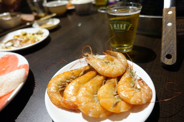 薑母六三：(胖樺食記)民生東路薑母鴨及熱炒一次滿足「薑母六三」。奢華紅蟳沙公沙母入鍋的海味十足