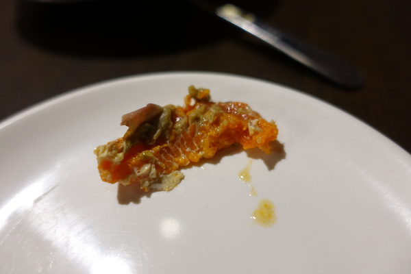 薑母六三：(胖樺食記)民生東路薑母鴨及熱炒一次滿足「薑母六三」。奢華紅蟳沙公沙母入鍋的海味十足