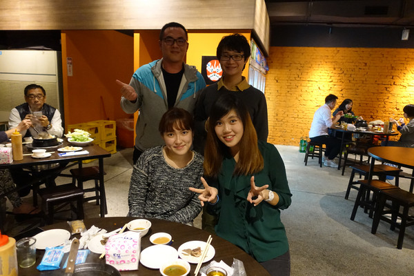 薑母六三：(胖樺食記)民生東路薑母鴨及熱炒一次滿足「薑母六三」。奢華紅蟳沙公沙母入鍋的海味十足