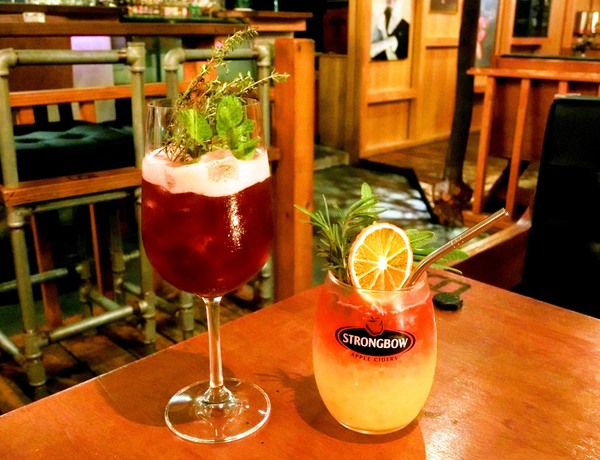 樹下 Undertree：樹下 Undertree