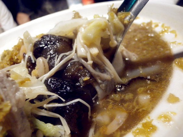 漁之村：【台北市松山區。台菜餐廳】漁之村 台菜海鮮餐廳 過年 尾牙 春酒 宴客 壽宴 辦桌聚餐好地方