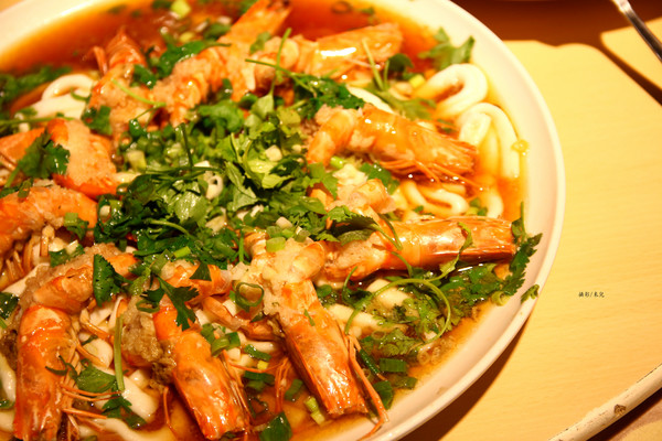 漁之村：【台北市松山區。台菜餐廳】漁之村海鮮餐廳 生猛海鮮 過年尾牙辦桌首選