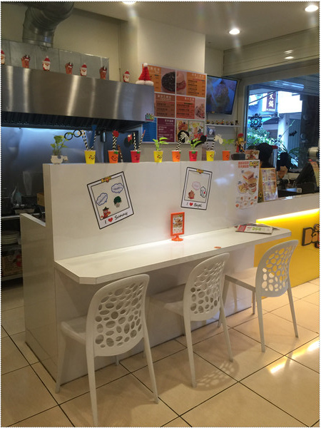 Sunny Bagel 太陽貝果:【黑莉台中踩點趣】 台中北區 五常街 Sunny Bagel 太陽貝果!豐富的早午餐,口味眾多!單品咖啡,開啟活力一天!