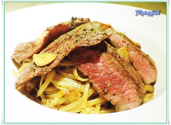 Moi café：✜ 二訪 讓人回味無窮ㄟ巷弄飄香異國創意餐點 -「Moi Cafe」◕ω◕