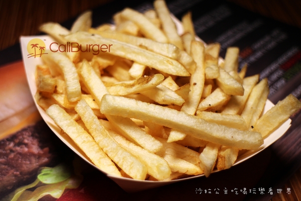 CaliBurger西門店：把嘴巴張到最大就對了『CaliBurger(西門店)』梁靜茹開的漢堡店