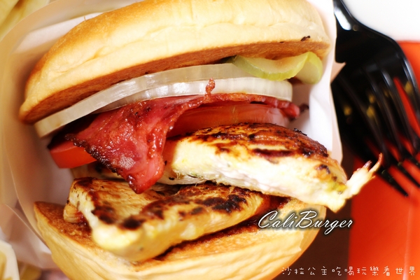 CaliBurger西門店：把嘴巴張到最大就對了『CaliBurger(西門店)』梁靜茹開的漢堡店