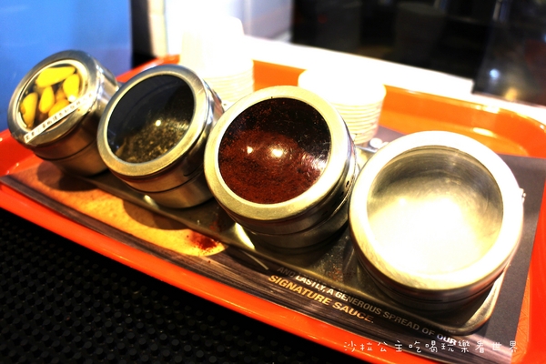 CaliBurger西門店：把嘴巴張到最大就對了『CaliBurger(西門店)』梁靜茹開的漢堡店